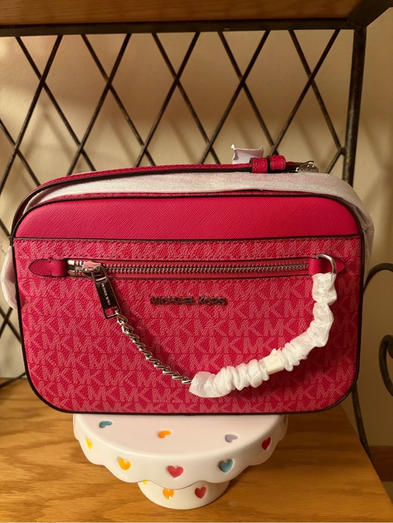 Michael Kors Handbags - Michael Kors Jet Set Crossbody Nwt